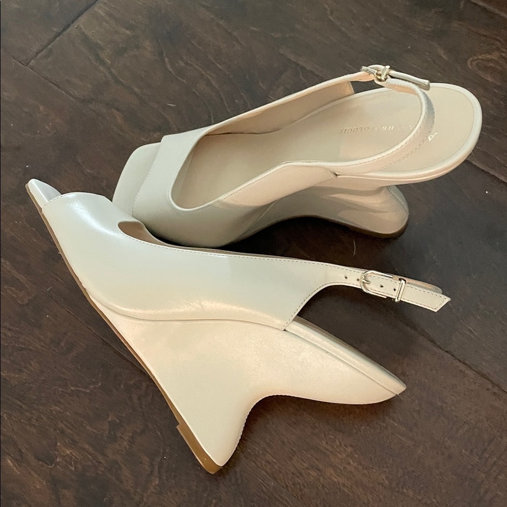 Anthropologie Curved Edge Slingback Heels Cream Size 9.5 - Picture 3 of 14